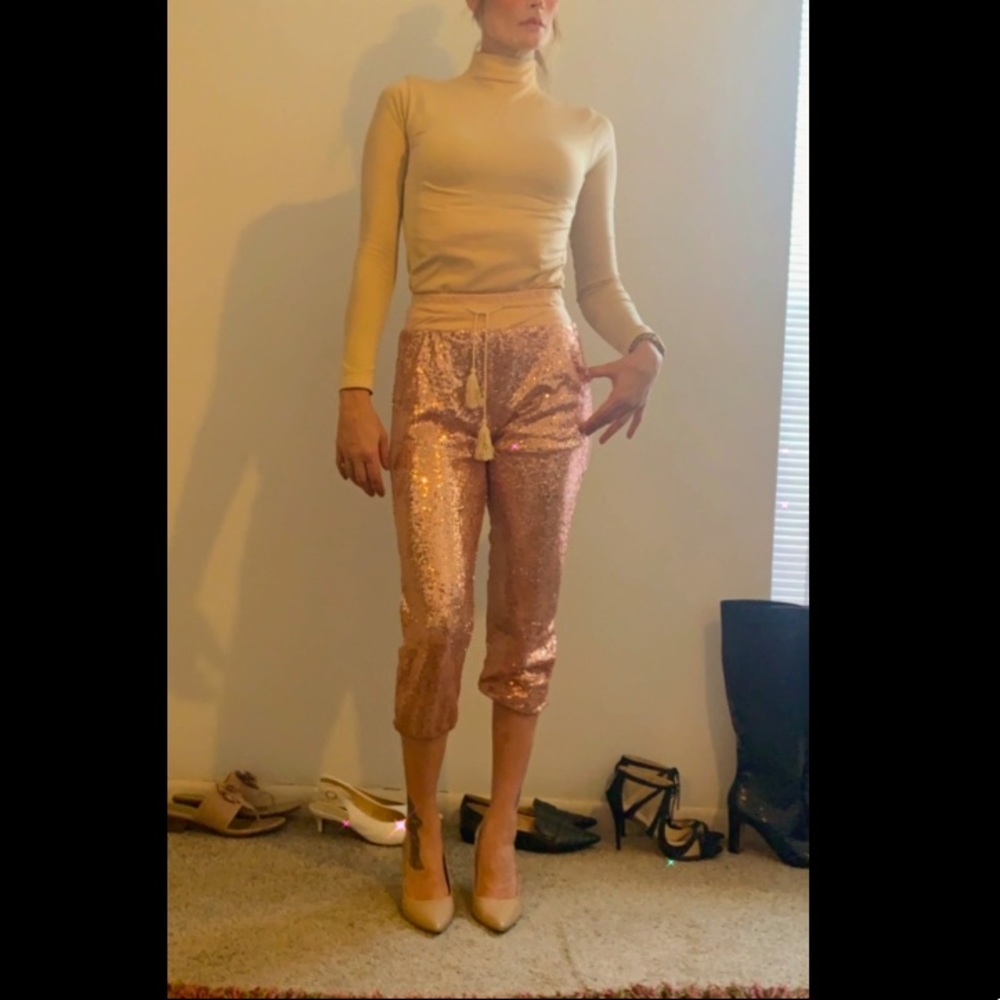 Rose sequined, lined versatile, stretch top pants